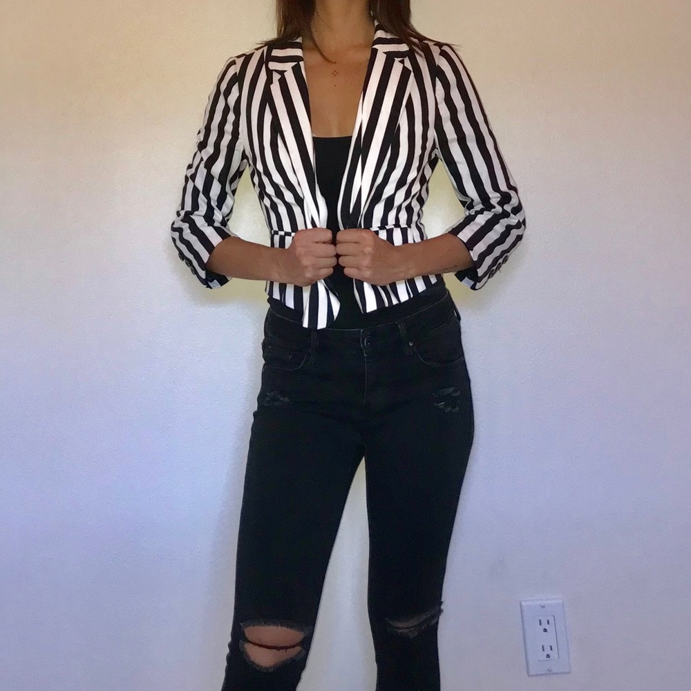 Stripe White And Black Blazer